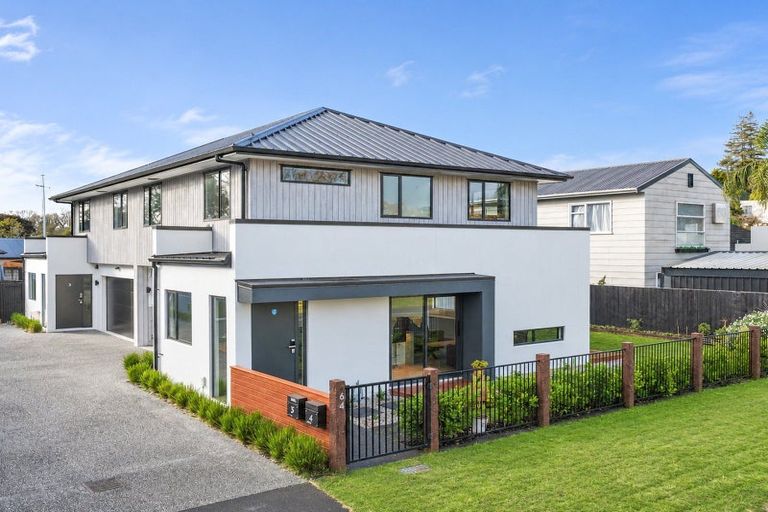 Photo of property in 4/64 Banbury Crescent, Fairfield, Hamilton, 3214