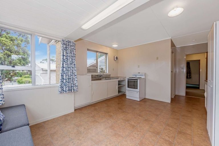 Photo of property in 32b Everard Avenue, Army Bay, Whangaparaoa, 0930