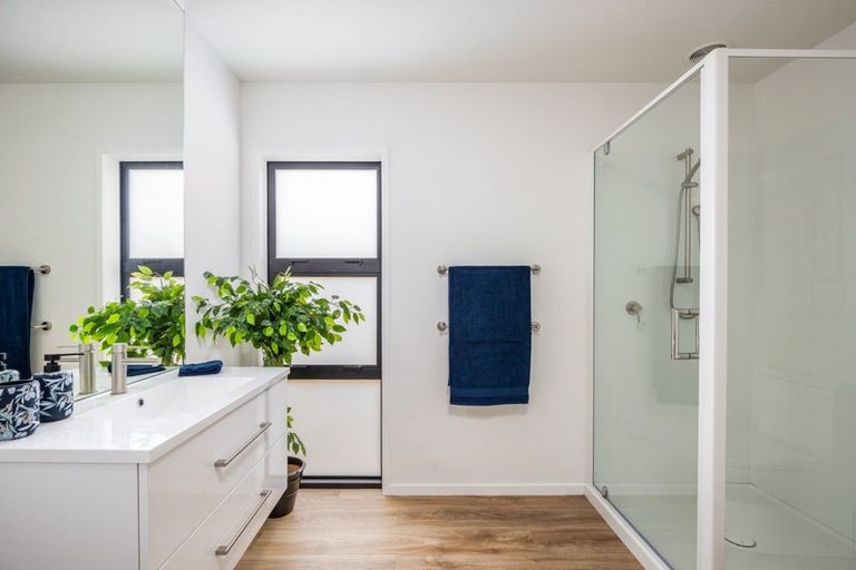 Photo of property in 72 Aratapu Street, Waitara, 4320