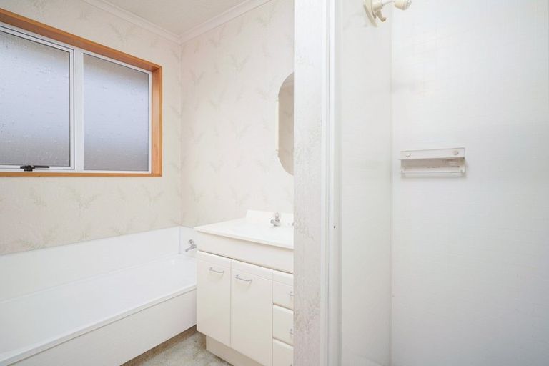 Photo of property in 2/19 Colchester Place, Templeton, Christchurch, 8042