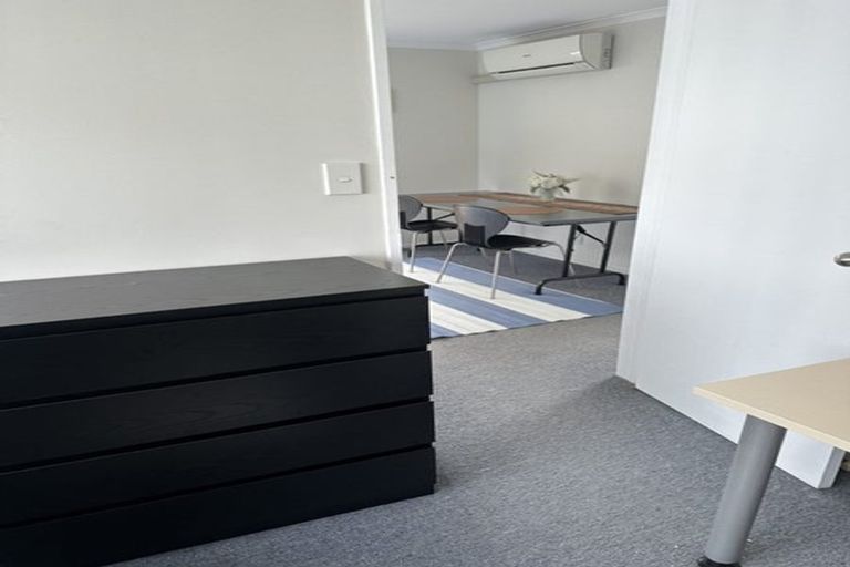 Photo of property in 5a Mangarata Avenue, Papatoetoe, Auckland, 2025