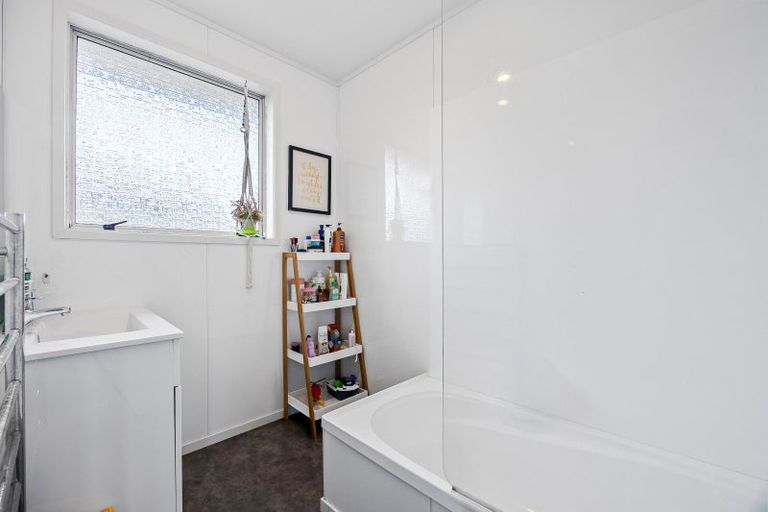 Photo of property in 69a Rowses Road, Aranui, Christchurch, 8061