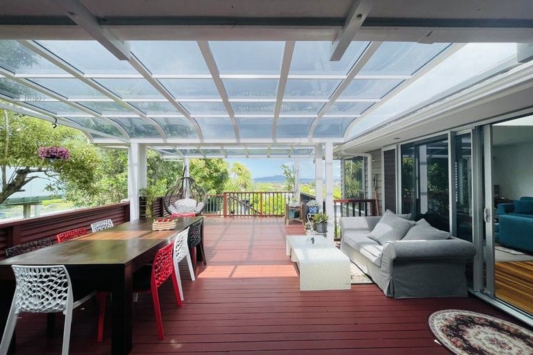 Photo of property in 86 Parr Terrace, Castor Bay, Auckland, 0620