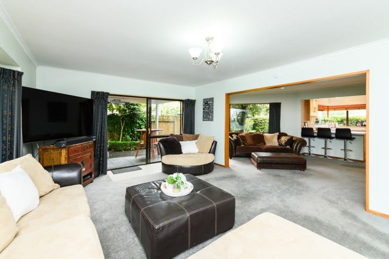 Photo of property in 35 Te Awe Awe Street, Hokowhitu, Palmerston North, 4410
