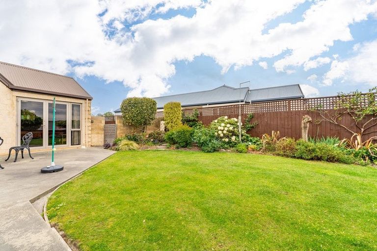 Photo of property in 23 Chateau Close, Gleniti, Timaru, 7910