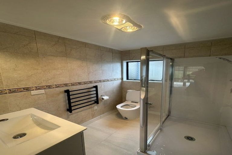 Photo of property in 2/4 Morton Avenue, Forrest Hill, Auckland, 0620