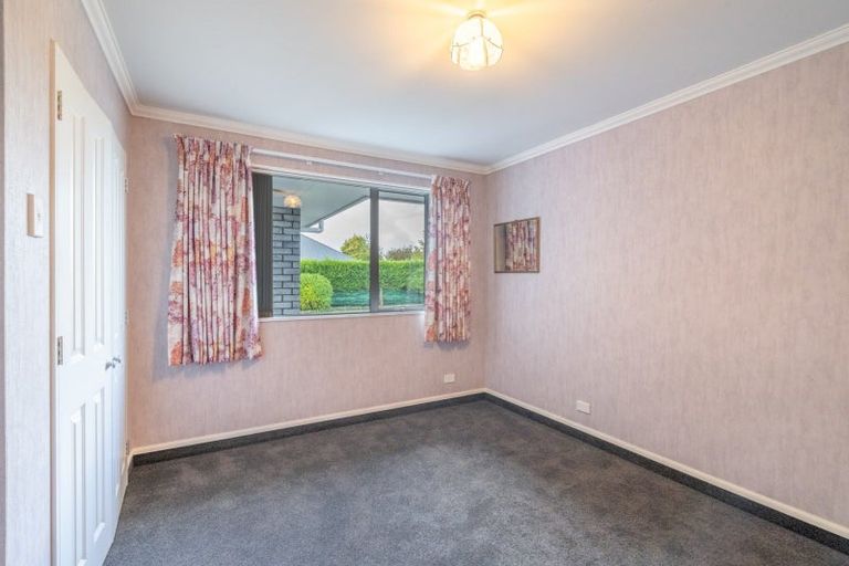 Photo of property in 8 Mcauley Place, Waikiwi, Invercargill, 9810