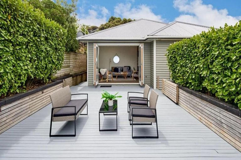 Photo of property in 110 Wexford Road, Miramar, Wellington, 6022