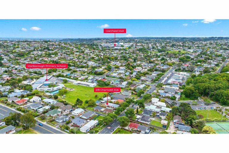 Photo of property in 2/8 Chartwell Avenue, Glenfield, Auckland, 0629