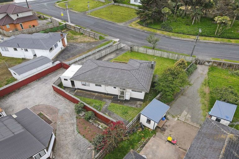 Photo of property in 1/1 Scotts Road, Manurewa East, Auckland, 2102