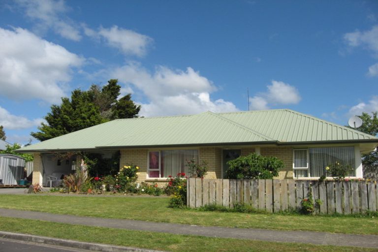 Photo of property in 10 Corkill Place, Papakura, 2110