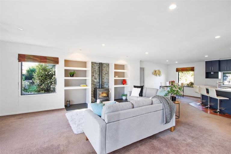 Photo of property in 14 James Drive, Woodend, 7610