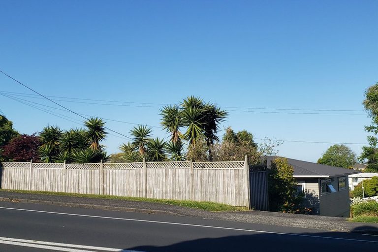 Photo of property in 88 Chivalry Road, Glenfield, Auckland, 0629