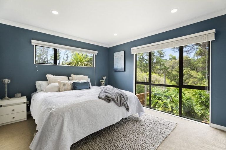 Photo of property in 28 Durbin Court, Greenhithe, Auckland, 0632