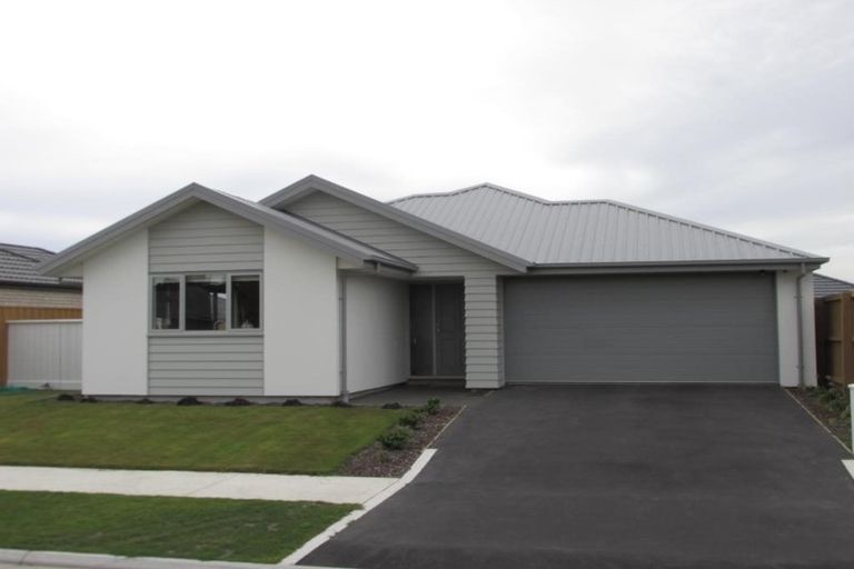 Photo of property in 17 Faringdon Boulevard, Rolleston, 7615