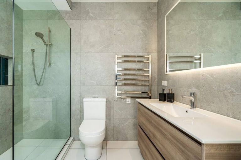 Photo of property in 218 Riverlaw Terrace, Saint Martins, Christchurch, 8022