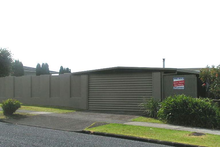 Photo of property in 54 Grenada Avenue, Forrest Hill, Auckland, 0620