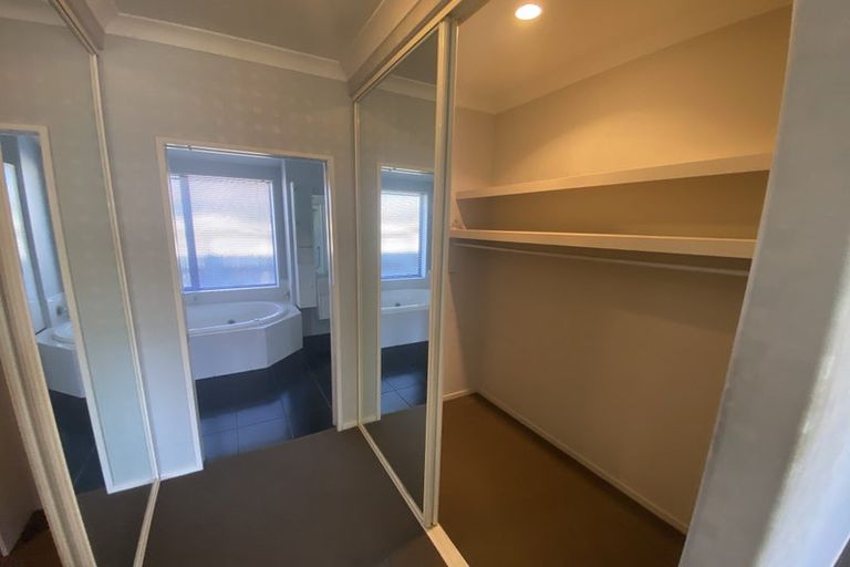 Photo of property in 10 Somerton Drive, Huntington, Hamilton, 3210