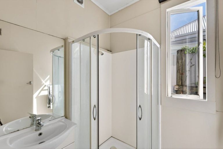 Photo of property in 13-14 Meeanee Quay, Westshore, Napier, 4110