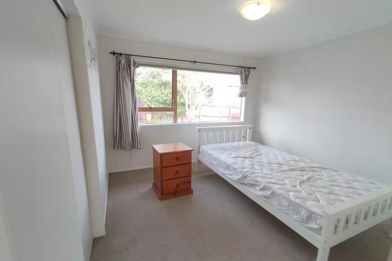 Photo of property in 69 Stanniland Street, Sunnyhills, Auckland, 2010