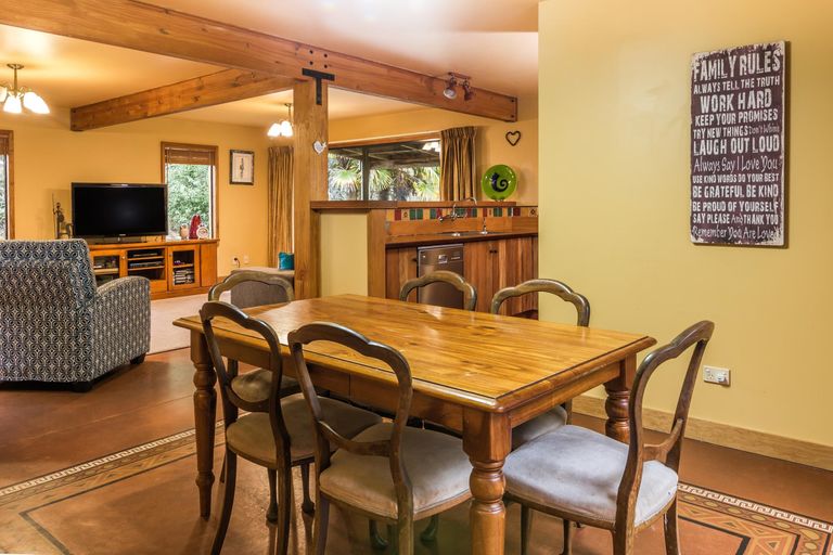 Photo of property in 6 Astelia Way, Waipahihi, Taupo, 3330