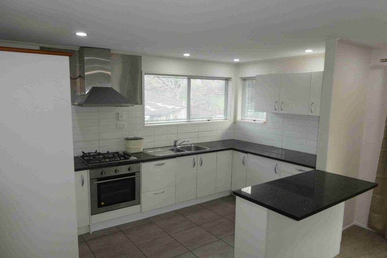 Photo of property in 35 Zita Maria Drive, Massey, Auckland, 0614
