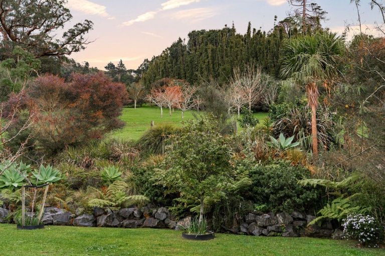 Photo of property in 101 Mount Albion Rise, Taupaki, Henderson, 0782