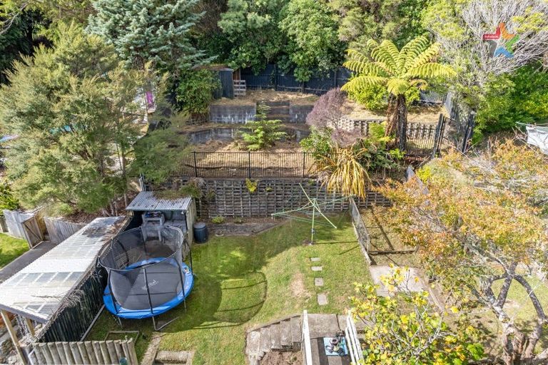 Photo of property in 19 Thomas Street, Stokes Valley, Lower Hutt, 5019