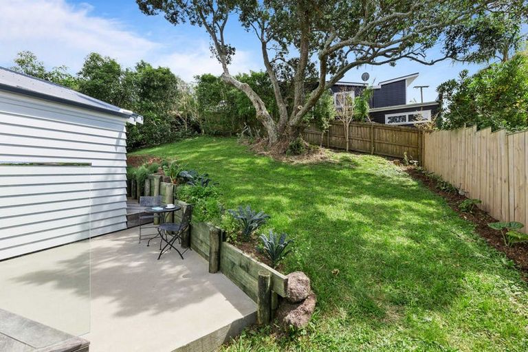 Photo of property in 5 Whale Cove, Stanmore Bay, Whangaparaoa, 0932