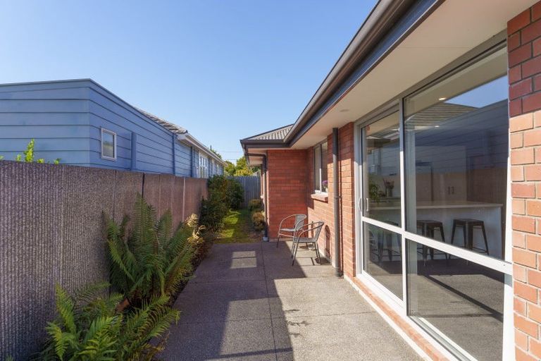 Photo of property in 3/11 North Avon Road, Richmond, Christchurch, 8013