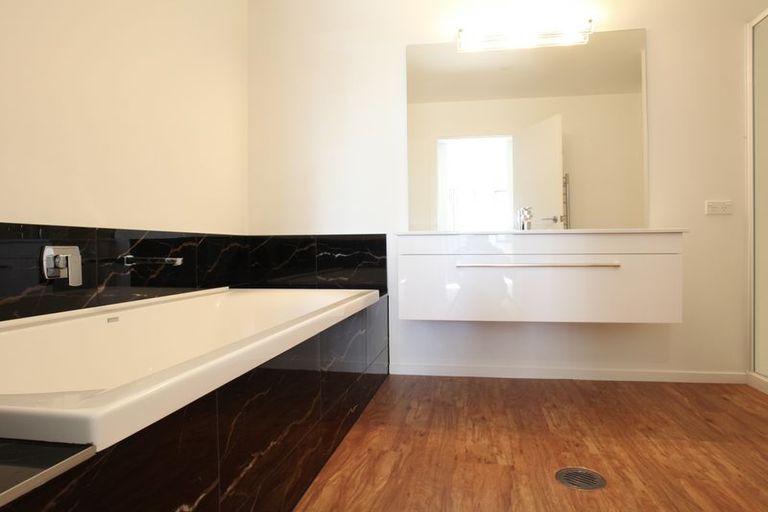 Photo of property in 2/105 Seddon Road, Frankton, Hamilton, 3204