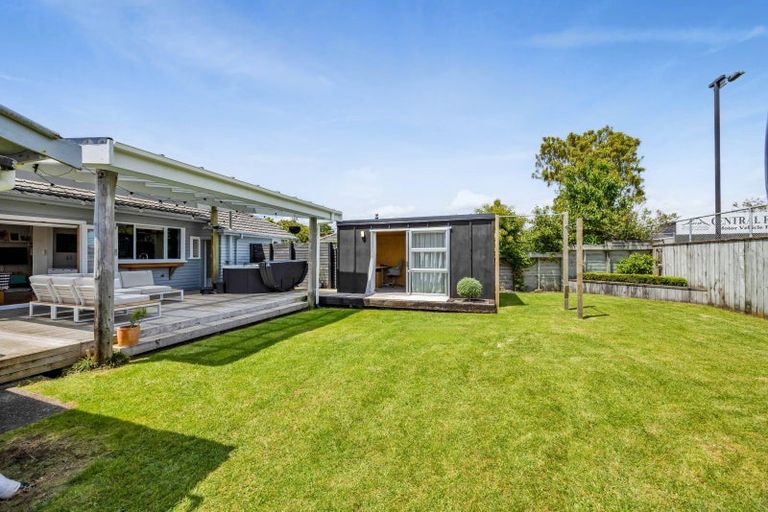 Photo of property in 9 Omata Road, Westown, New Plymouth, 4310