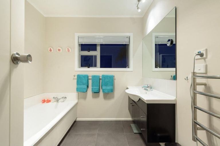 Photo of property in 2 Ngahere Street, Otumoetai, Tauranga, 3110