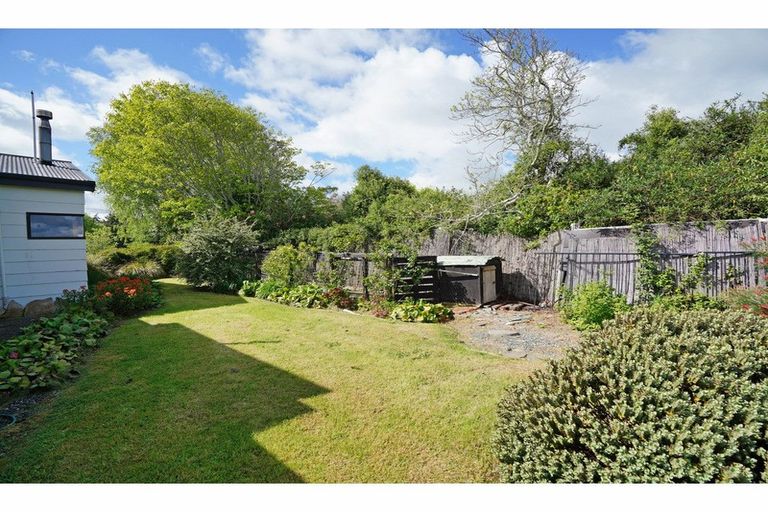 Photo of property in 33 Clifden Highway, Tuatapere, 9620