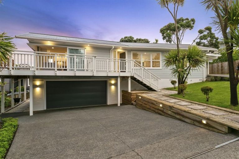 Photo of property in 5 Arahia Street, Northcote, Auckland, 0627