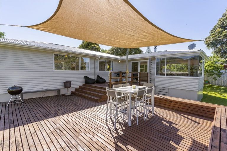 Photo of property in 61 Patons Road, Howick, Auckland, 2014