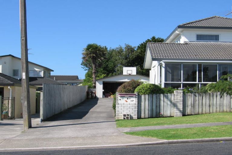 Photo of property in 1/21 Watea Road, Torbay, Auckland, 0630