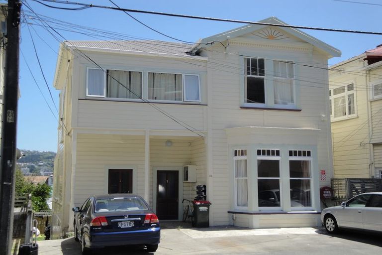 Photo of property in 4/112 Austin Street, Mount Victoria, Wellington, 6011