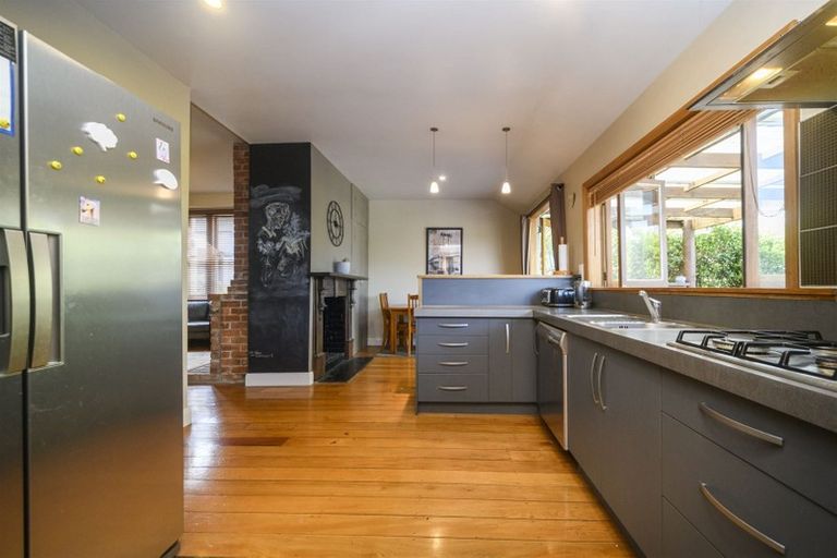 Photo of property in 16 Waldegrave Street, Palmerston North, 4410