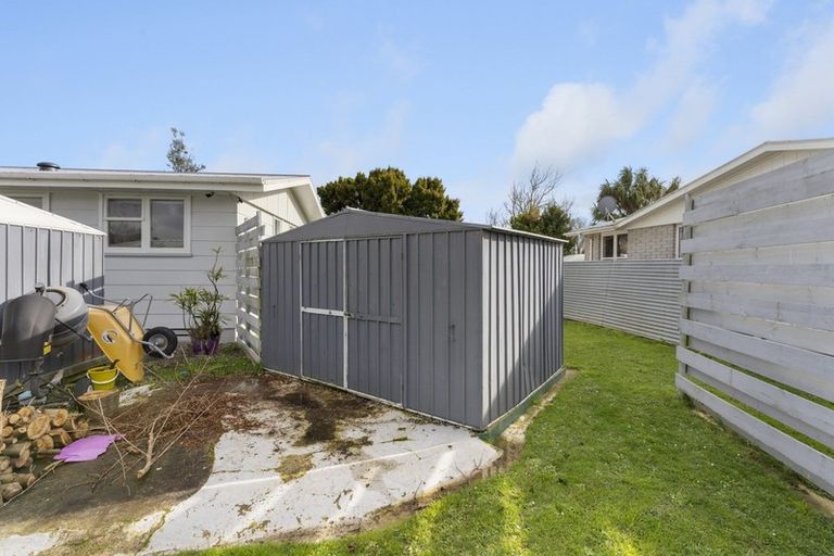 Photo of property in 19 Charwell Place, Highbury, Palmerston North, 4412