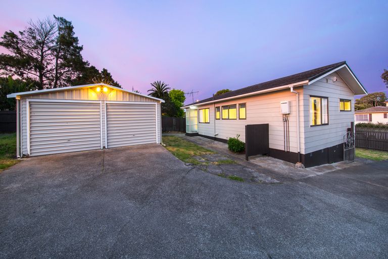 Photo of property in 16 Hoturoa Place, Manurewa, Auckland, 2102