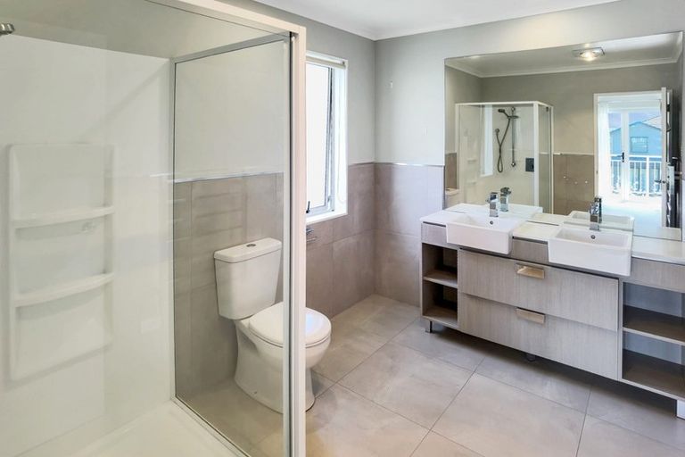 Photo of property in 80 Mackay Drive, Greenhithe, Auckland, 0632