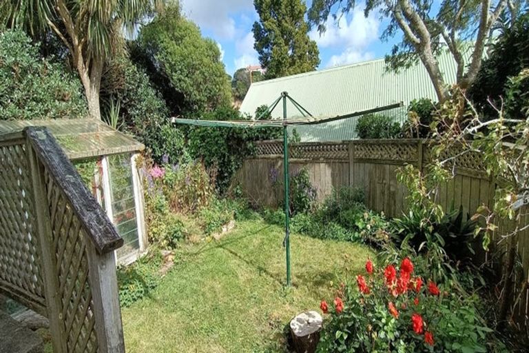 Photo of property in 6 Putnam Street, Northland, Wellington, 6012