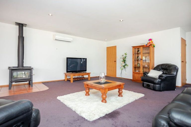 Photo of property in 9 Smith Street, Dannevirke, 4930