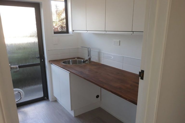 Photo of property in 17 Norfolk Street, St Albans, Christchurch, 8052