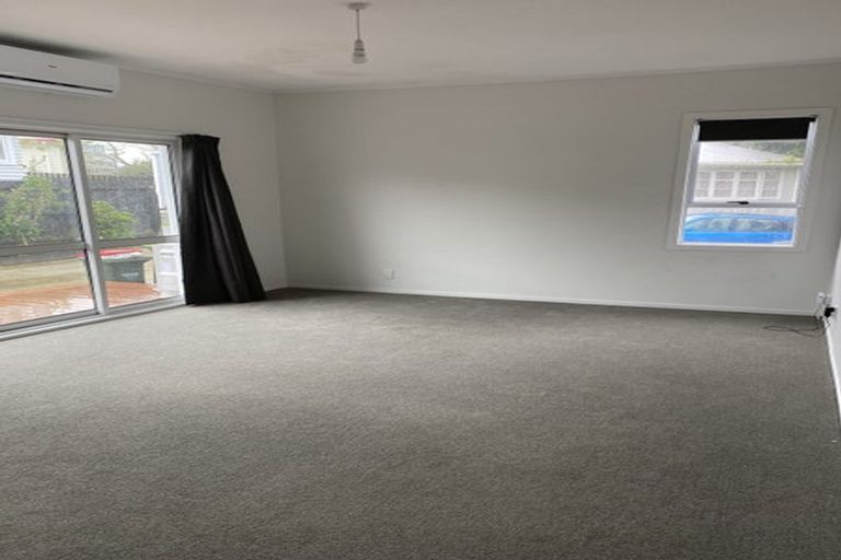 Photo of property in 34b Toru Street, Te Atatu Peninsula, Auckland, 0610