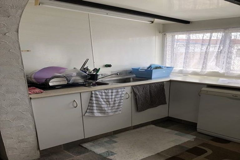 Photo of property in 132 Cascades Road, Pakuranga Heights, Auckland, 2010