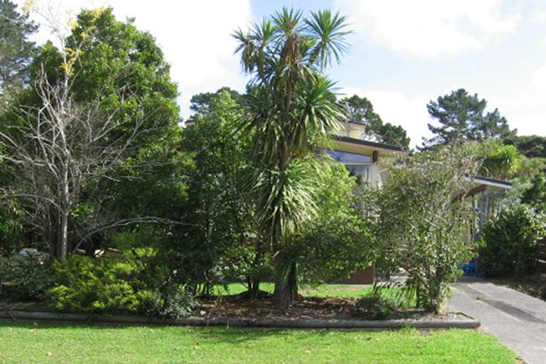 Photo of property in 17 Allington Road, Massey, Auckland, 0614