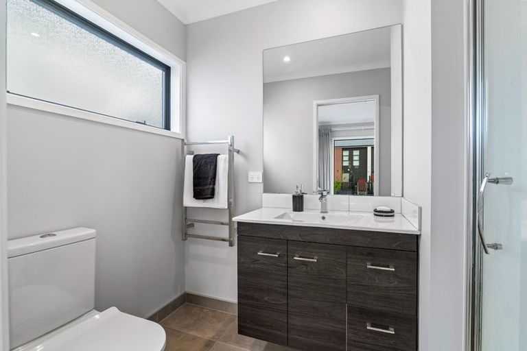 Photo of property in 6 Kapia Road, Westgate, Auckland, 0614