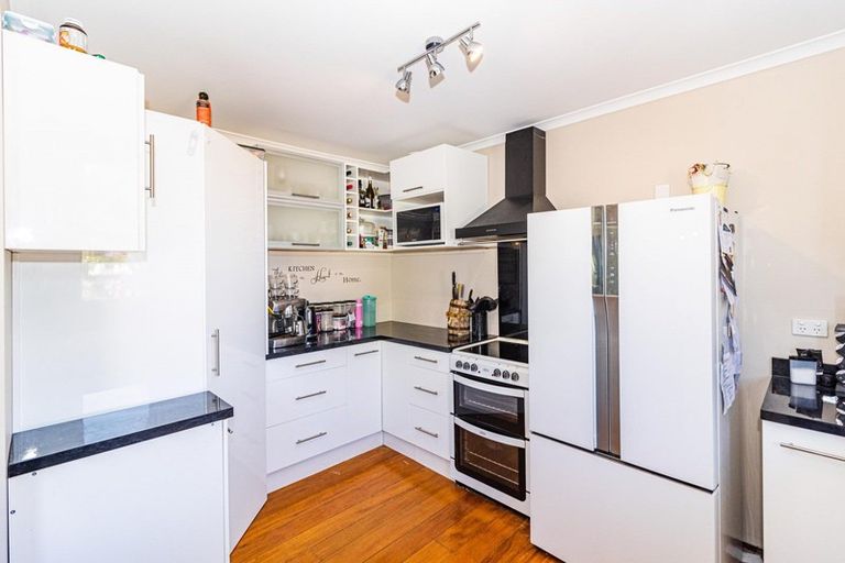 Photo of property in 1 Halls Road, Pahiatua, 4910